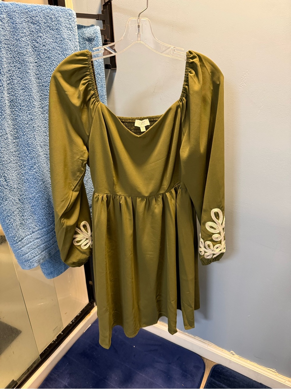 Green Long-Sleeve Peasant Dress